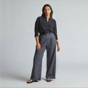 EVERLANE Women’s The Clean Silk Relaxed Fit Button Down Shirt in Black 6